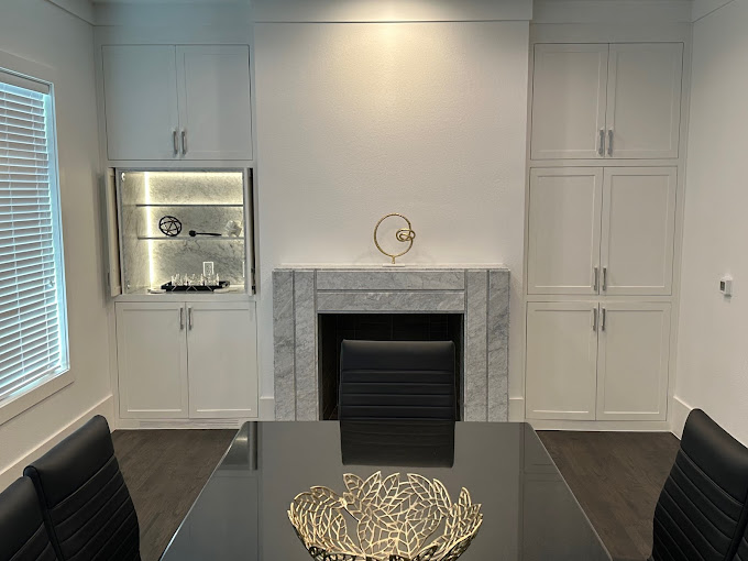 View of comfortable meeting rooms at Francis Injury Injury Attorneys office building